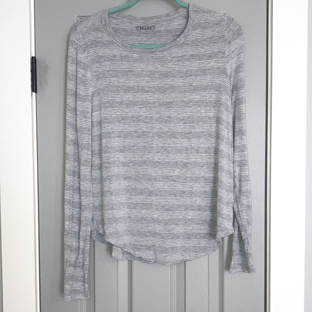 Mudd Juniors Long Sleeve Shirttail Tee - SM